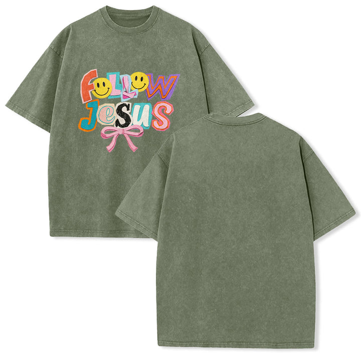 Christianartworkshop T-shirt unisexe délavé avec inscription « Follow Jesus Smile Bow Color Block Letter » - Vert armée - 5XL - image 7