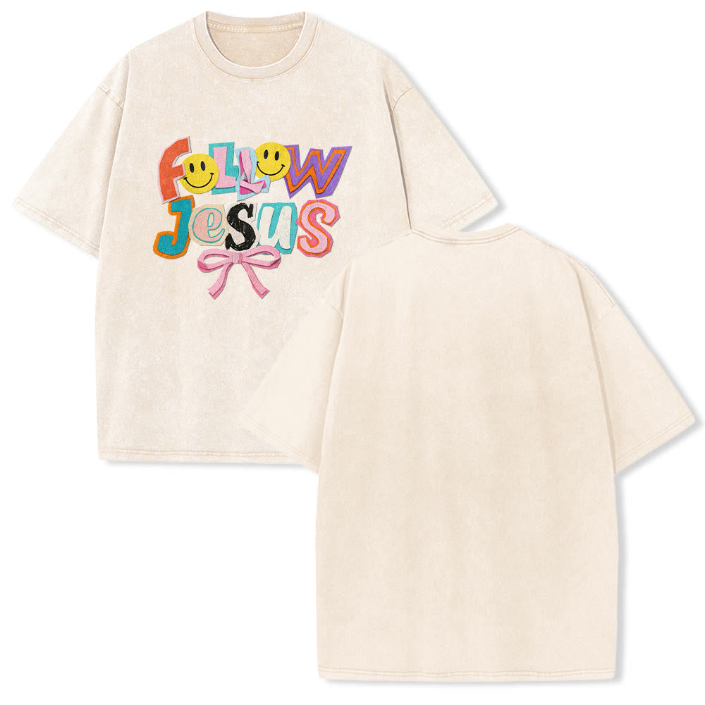 Christianartworkshop T-shirt unisexe délavé avec inscription « Follow Jesus Smile Bow Color Block Letter » - Beige - 5XL - image 16