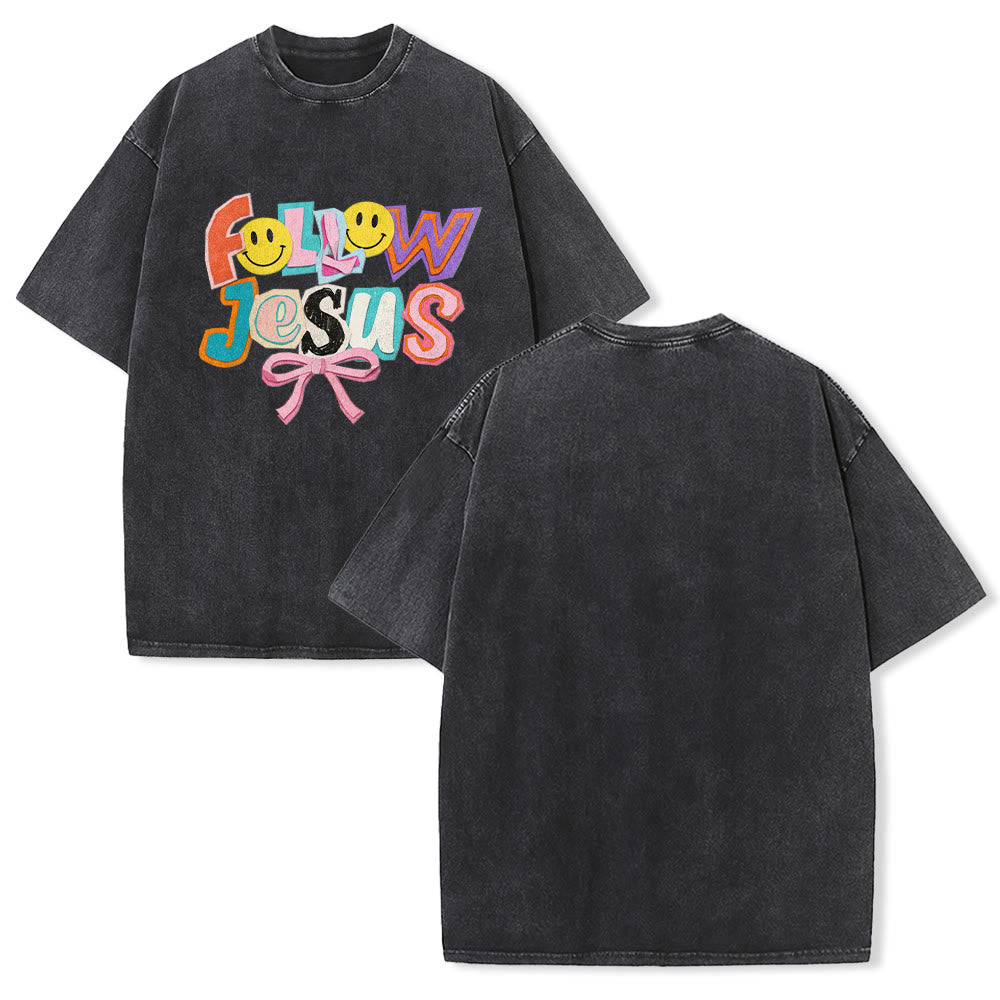 Christianartworkshop T-shirt unisexe délavé avec inscription « Follow Jesus Smile Bow Color Block Letter » - Noir - 5XL - image 1
