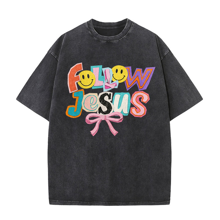 Christianartworkshop T-shirt unisexe délavé avec inscription « Follow Jesus Smile Bow Color Block Letter » - image 2