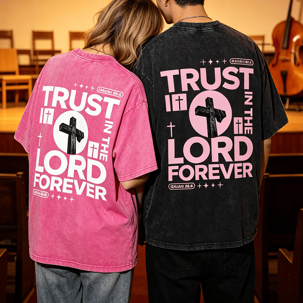 Christianartworkshop T-shirt unisexe vintage délavé avec croix et étoile imprimée au dos « Confiance en le Seigneur pour toujours » - image 0