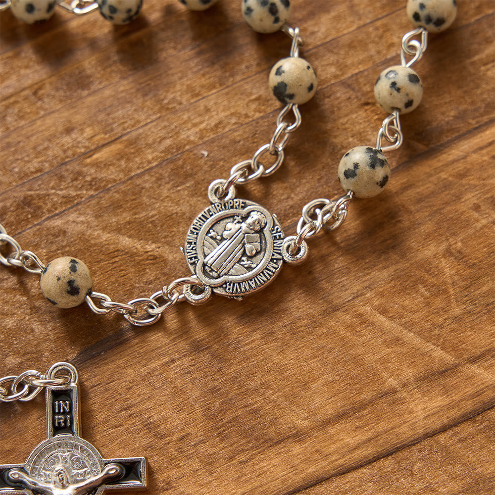 Chapelet crucifix de Saint Benoît en pierre naturelle tachetée, emblème de protection et de miséricorde rédemptrice, par Christianartworkshop - image 3