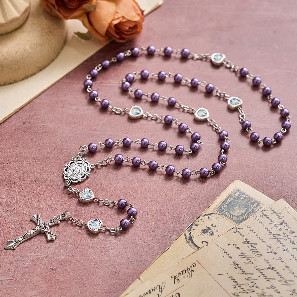 Christianartworkshop Chapelet de prière en perles nacrées brillantes multicolores en forme de cœur, orné d'un portrait de saint : emblème de la douce protection céleste - Violet - image 0
