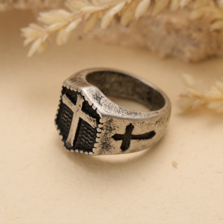 Christianartworkshop Bague chevalière ornée d'une croix en relief : emblème intemporel d'une foi sacrée inébranlable - image 6