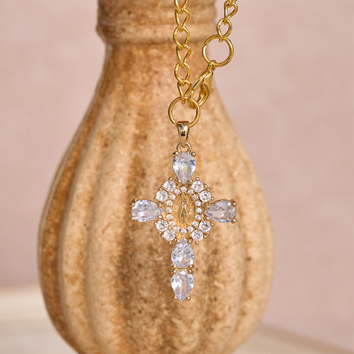 Christianartworkshop Mini chapeau de cowboy Croix en cristal Notre-Dame Ornement de voiture à suspendre : Un rappel de la protection divine miséricordieuse lors de chaque voyage - image 11