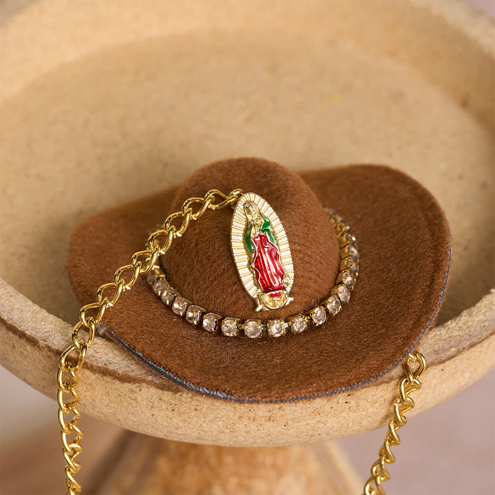 Christianartworkshop Mini chapeau de cowboy Croix en cristal Notre-Dame Ornement de voiture à suspendre : Un rappel de la protection divine miséricordieuse lors de chaque voyage - image 3