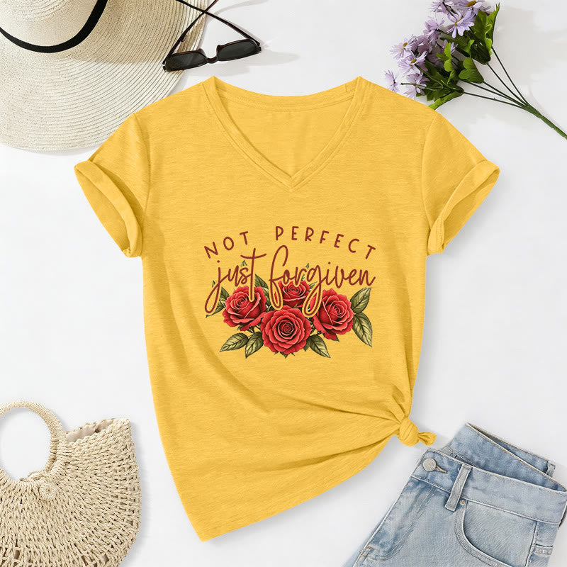 Christianartworkshop T-shirt décontracté à col en V avec motif floral « Pas parfait, juste pardonné » et bouquet de roses rouges à double police. - Jaune - 2XL - image 16