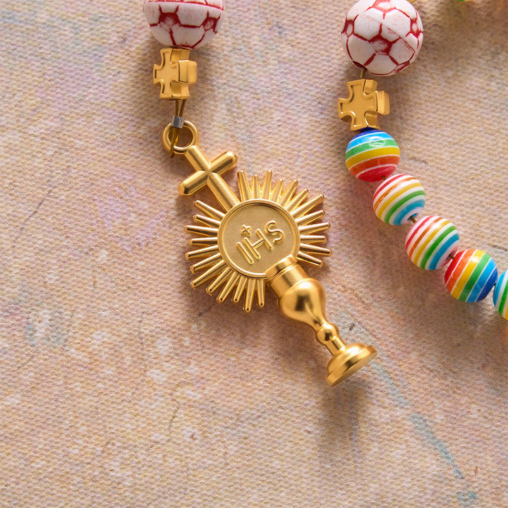 Christianartworkshop Chapelet de football arc-en-ciel avec Saint Graal et ostensoir - image 7