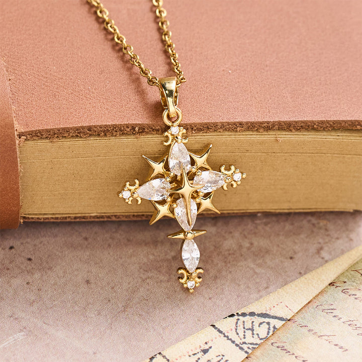 Collier pendentif croix sacrée en cristal marquise Star Accent de Christianartworkshop : emblème intemporel d’une foi céleste rayonnante - image 3