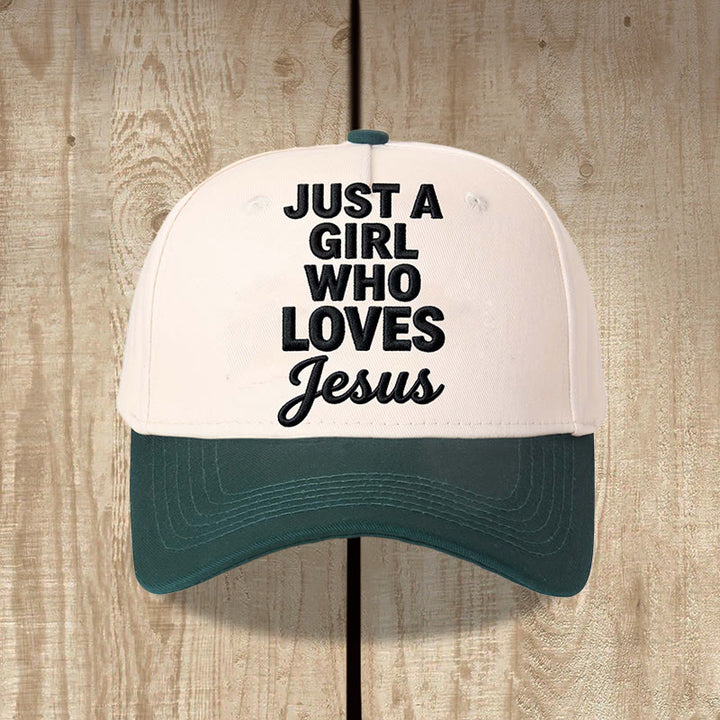 Christianartworkshop Juste une fille qui aime les impressions verticales à police mixte sur le devant Casquette de baseball ajustable - Vert foncé - image 4