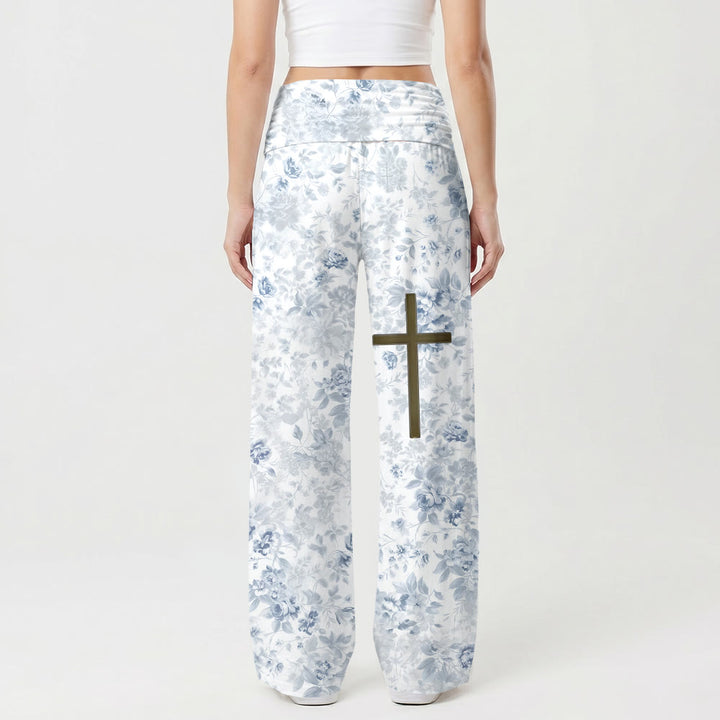 Pantalon femme à jambes larges imprimé intégral feuille délicate en fleurs, croisé sur le devant, taille repliée sur la cuisse et accentué par un revers. - image 1