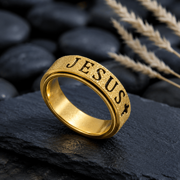 Christianartworkshop Bague anti-anxiété avec croix gravée du texte de Jésus : emblème intemporel d’une foi sacrée inébranlable - image 5