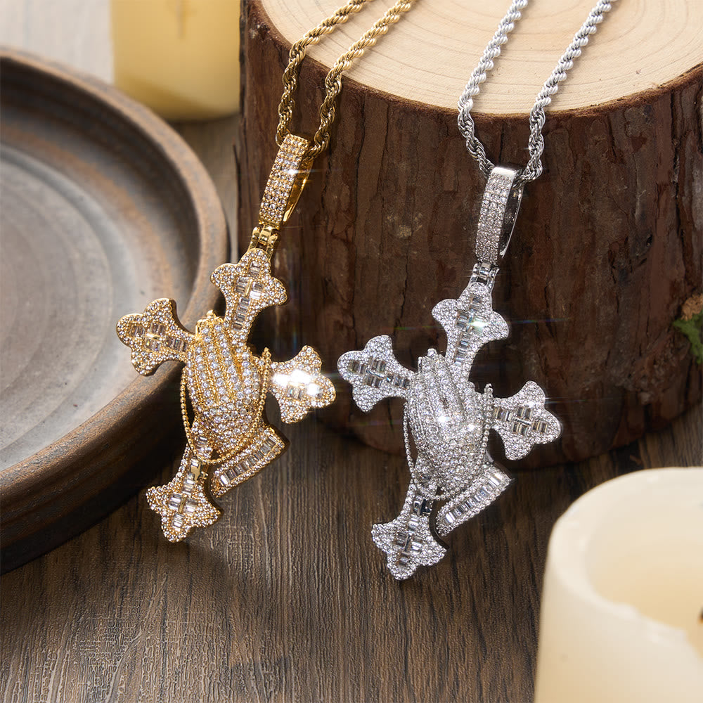 Christianartworkshop Collier pendentif croix mains jointes en prière incrustées de pierres : emblème intemporel de prière sincère et dévote - image 0