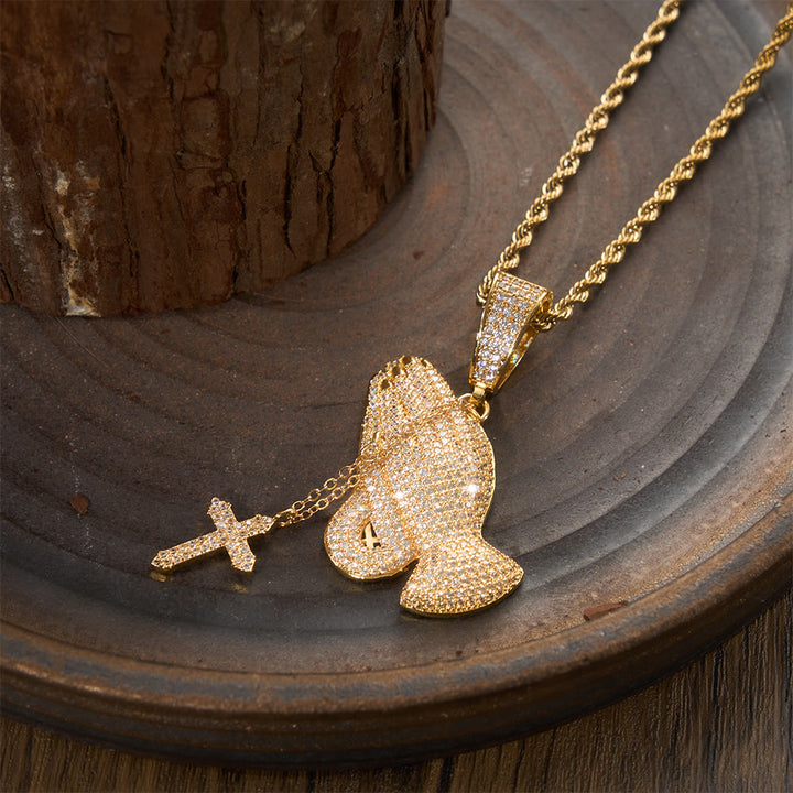 Christianartworkshop Pendentif Mains en prière pavées avec croix suspendue : emblème intemporel de prière sincère et dévote - image 2