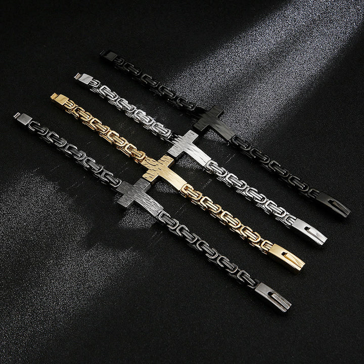 Christianartworkshop Bracelet croix plate à texture martelée : emblème personnalisé de la foi céleste inébranlable - image 1