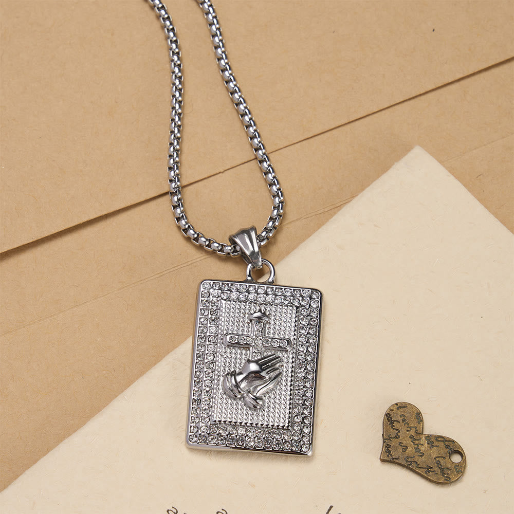 Christianartworkshop Collier à maillons rectangulaires avec pendentif croix et mains jointes en prière : emblème intemporel de prière sincère et fervente. - Argent - image 3