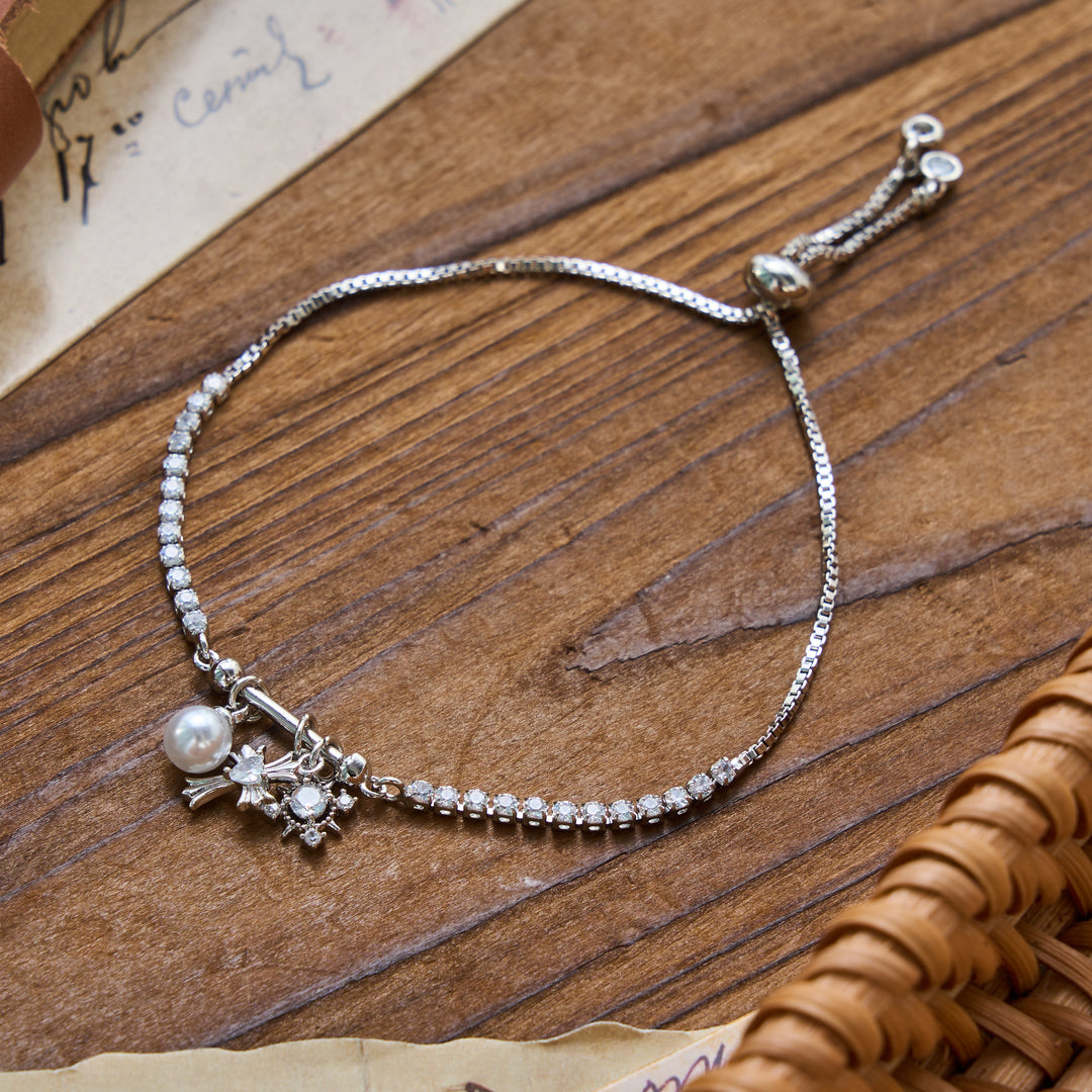 Christianartworkshop Bracelet à breloque Croix Sacrée Fleur de Lys : Emblème personnalisé de douce paix céleste - Style B - Argent - image 9