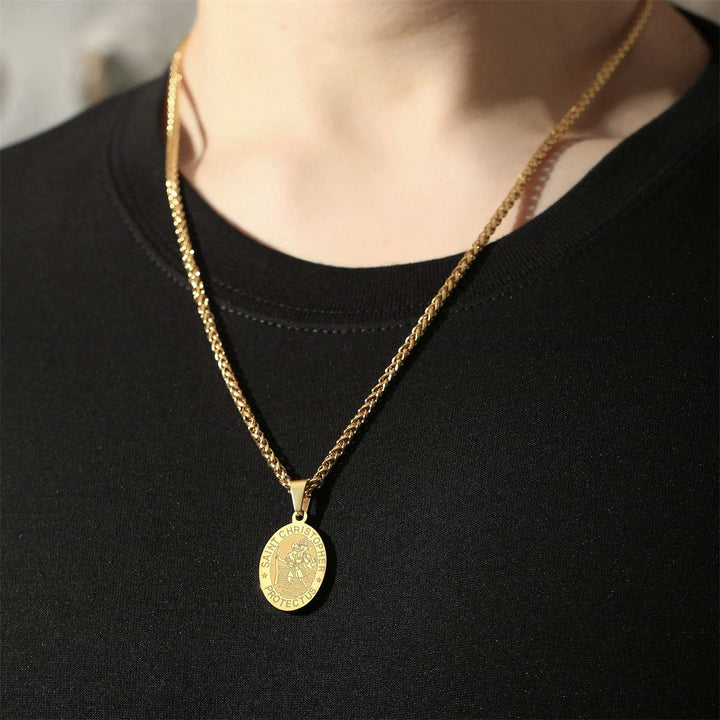 Christianartworkshop Collier avec médaille ovale gravée de Saint Christophe et chaîne en blé : emblème intemporel de la douce protection céleste - image 4