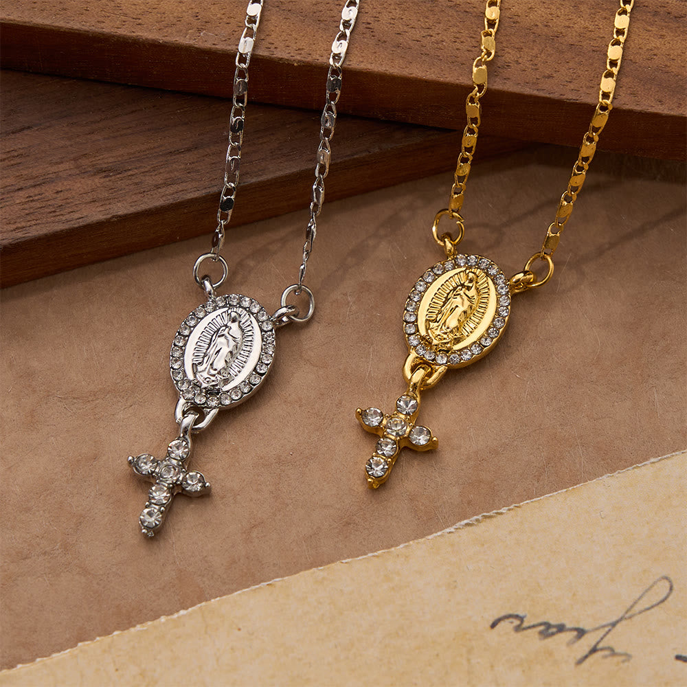 Christianartworkshop Collier pendentif Notre-Dame et Croix à deux breloques : emblème intemporel de la douce protection céleste - image 1