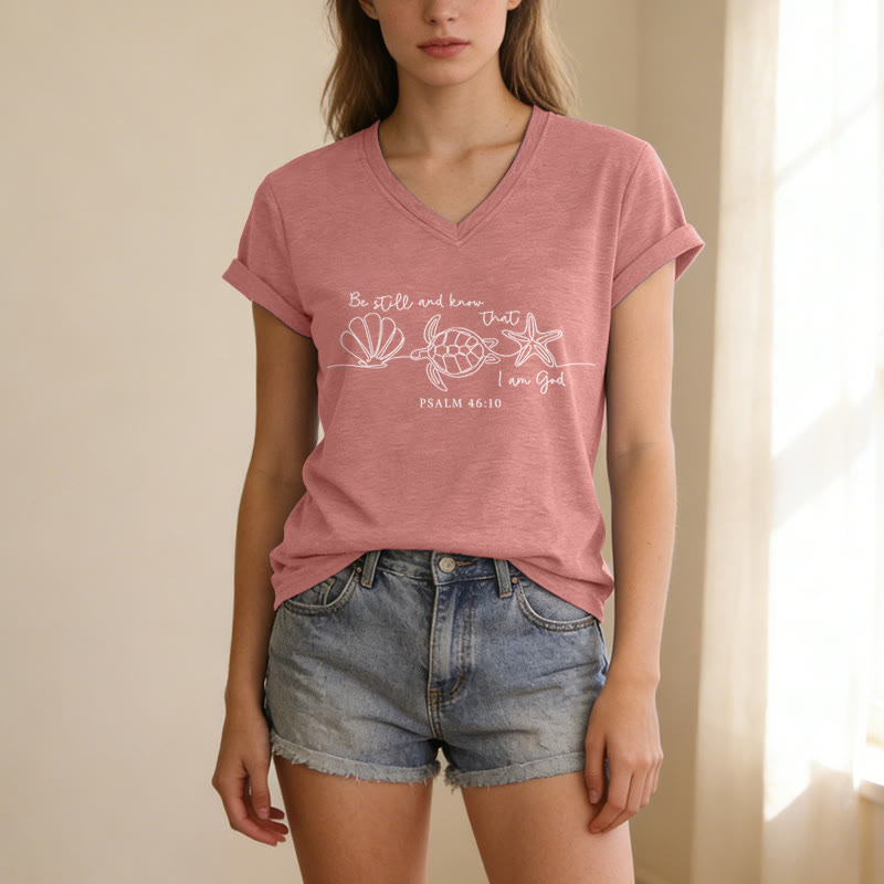 Christianartworkshop T-shirt col V « Soyez tranquilles et sachez que je suis Dieu » (dessin au trait, carapace de tortue marine, étoile de mer, Psaume 46:10) - image 5