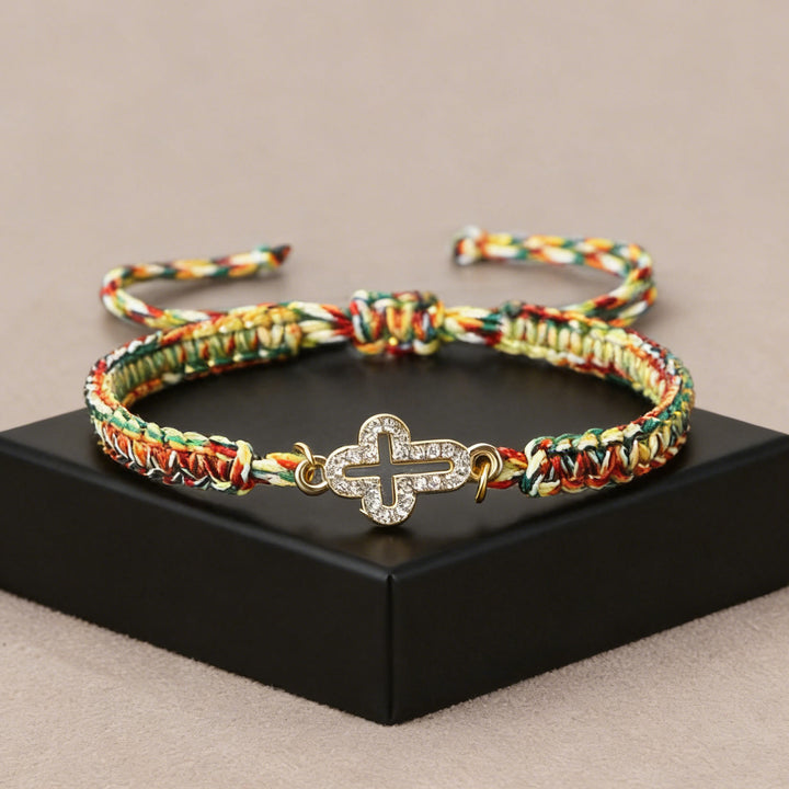 Christianartworkshop Bracelet en cordon tressé avec croix sacrée : emblème personnalisé de la tendresse divine éternelle - Multicolore - image 0