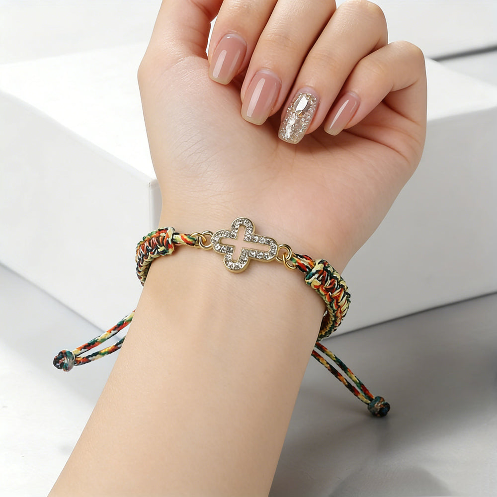 Christianartworkshop Bracelet en cordon tressé avec croix sacrée : emblème personnalisé de la tendresse divine éternelle - image 1