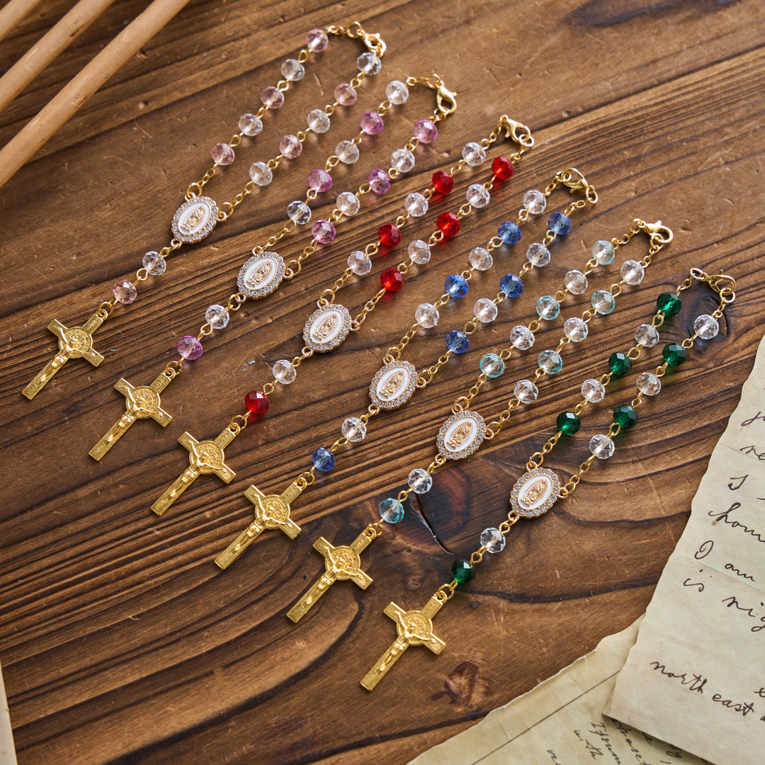 Christianartworkshop crucifix ovale à perles multicolores représentant la Vierge Marie, à suspendre en voiture : un rappel de la protection divine miséricordieuse lors de chaque voyage. - image 0