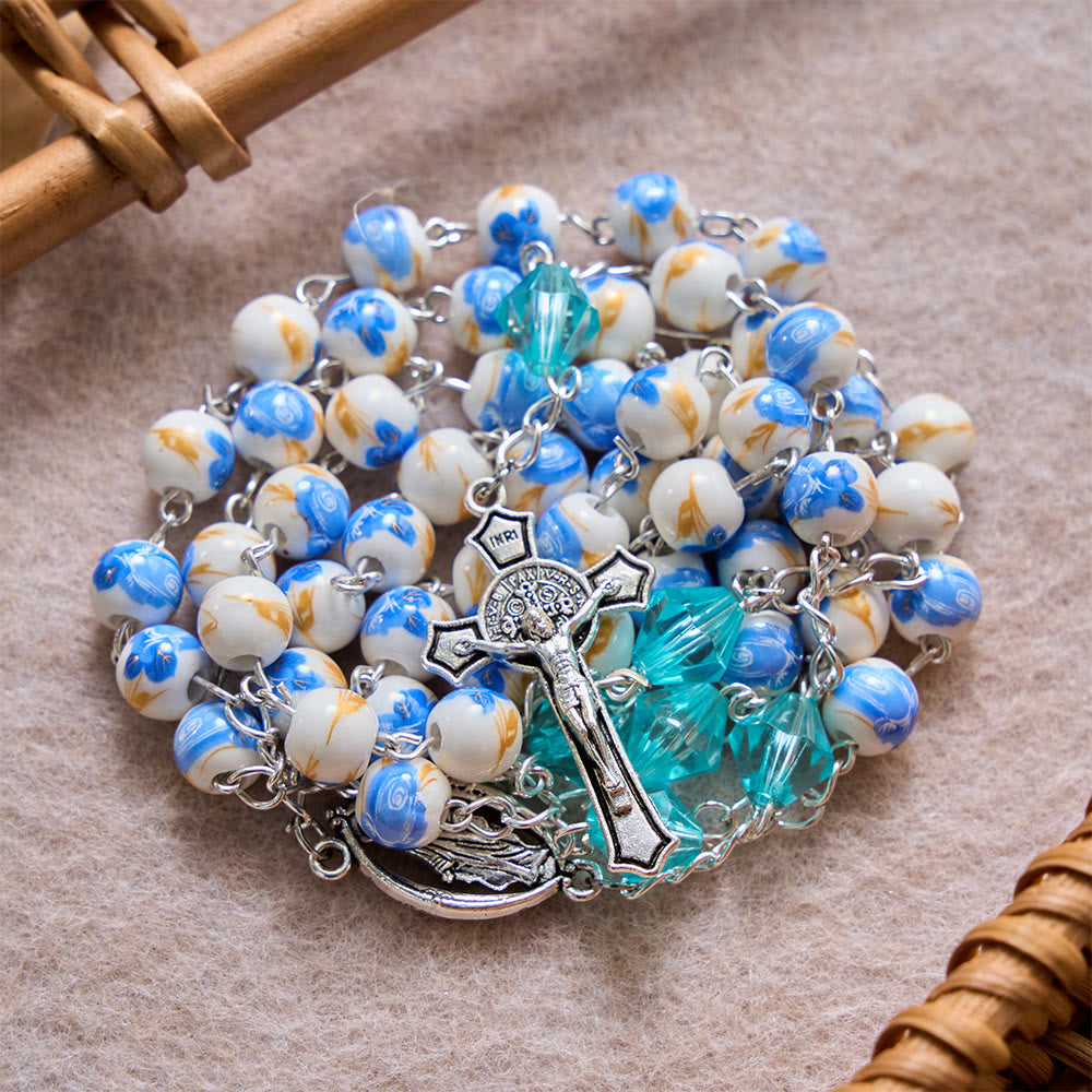 Christianartworkshop Chapelet Notre-Dame Crucifix en perles de céramique bleu clair à motif floral - Chapelet en céramique à fleurs bleues - image 0
