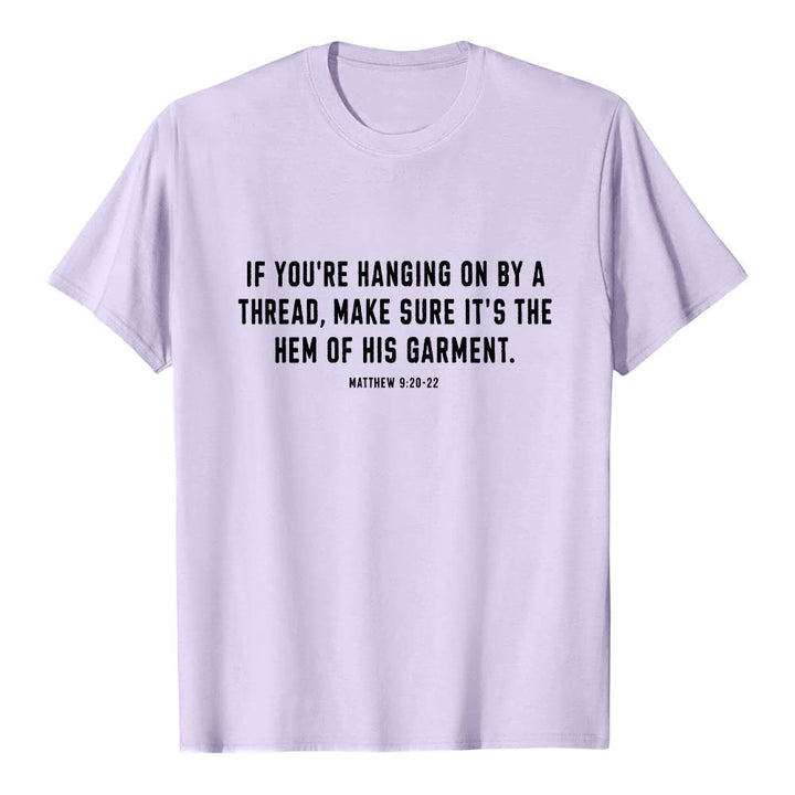 Christianartworkshop Si tu ne tiens qu'à un fil (Matthieu 9:22) - T-shirt premium à manches courtes - Illustration du berger et des brebis au dos - image 13