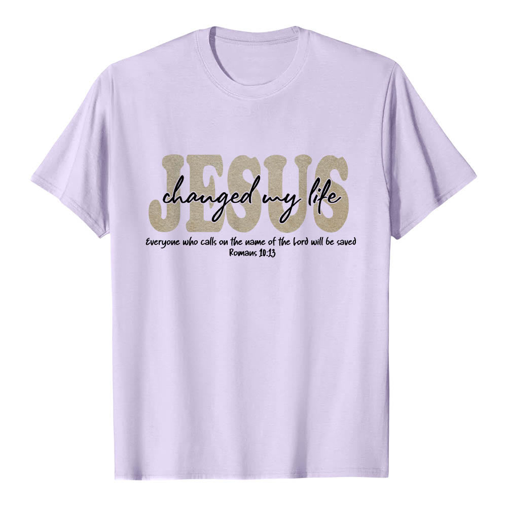 Christianartworkshop T-shirt premium à manches courtes avec inscription cursive « Jésus a changé ma vie » (Romains 10:13), triple couche de texte. - Violet - 2XL - image 12