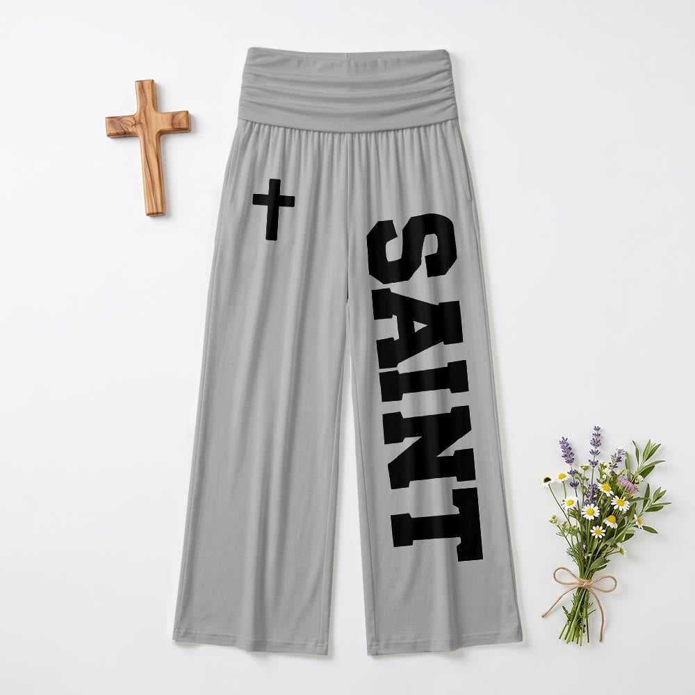 Christianartworkshop Pantalon universitaire imprimé intégral vertical avec la lettre SAINT et une croix blanche, taille haute et jambes larges. - Gris - US22, UK/AU26, EU54 (6XL) - image 9