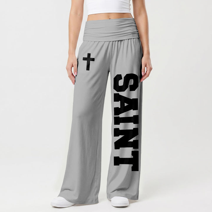 Christianartworkshop Pantalon universitaire imprimé intégral vertical avec la lettre SAINT et une croix blanche, taille haute et jambes larges. - image 10