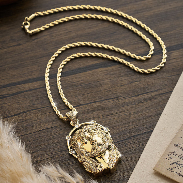 Christianartworkshop Collier à maillons multiples avec pendentif ovale en strass et halo représentant le visage sacré : emblème intemporel de douce protection céleste - image 3