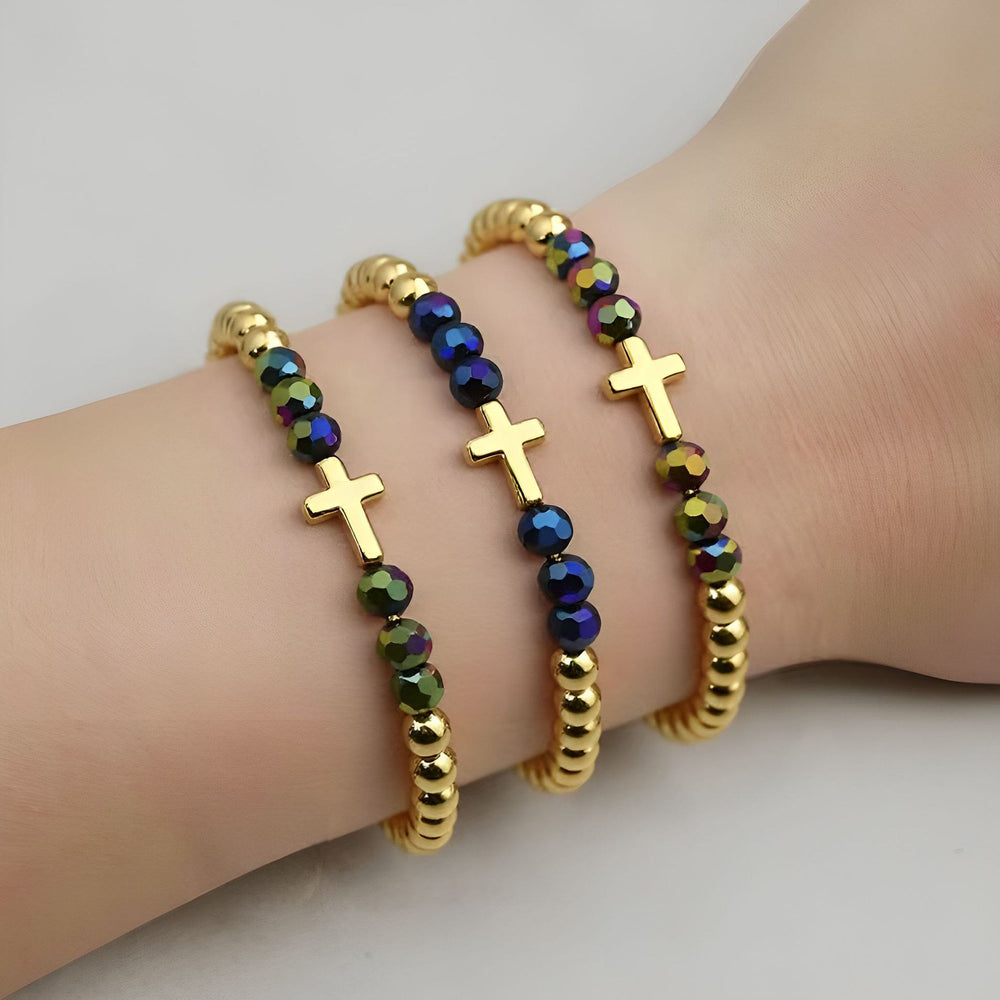 Christianartworkshop Ensemble de trois bracelets bohèmes multicolores en perles et mini croix : emblème intemporel de douce protection céleste - image 1