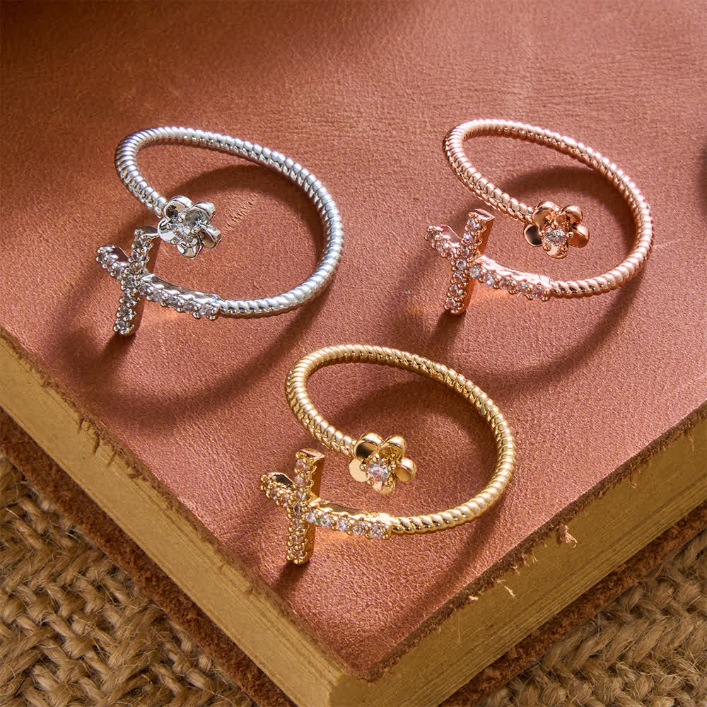 Bague ouverte Christianartworkshop ornée d'une croix pavée de zircon et d'une fleur en zircon : un symbole de grâce tendre et de foi sacrée inébranlable. - image 2