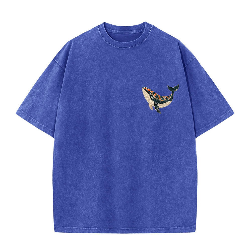 Christianartworkshop L'amour est bienveillant, l'amour est patient. T-shirt vintage délavé avec motif aquarelle baleine et algues, imprimé double couche et verset biblique. - image 1