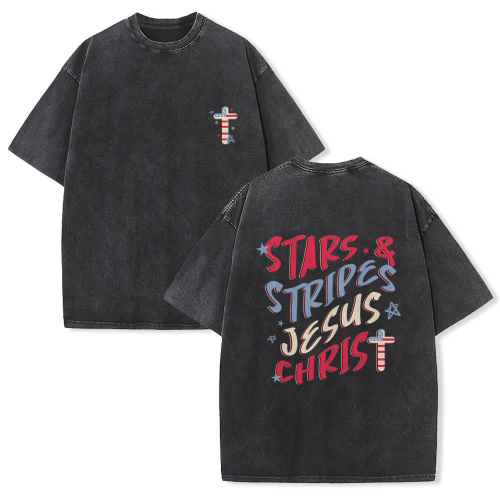 Christianartworkshop T-shirt vintage délavé à imprimé double face, motif drapeau patriotique Stars & Stripes, Jésus-Christ et croix multicolore, inscription bouclée au dos. - Noir - 5XL - image 0