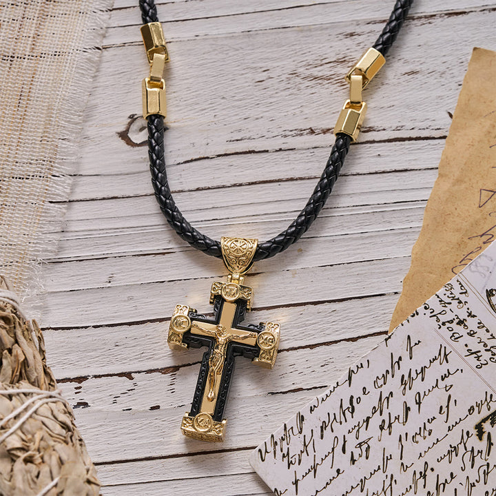 Collier pendentif croix de Jésus style luxe Christianartworkshop en alliage noir et or - image 3
