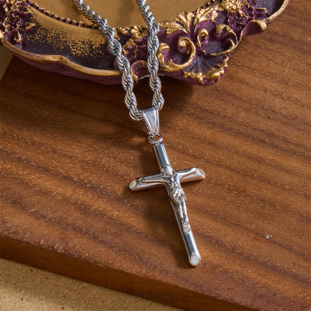 Christianartworkshop Collier avec pendentif crucifix en relief et chaîne torsadée : emblème intemporel de la douce protection céleste - Argent - image 3