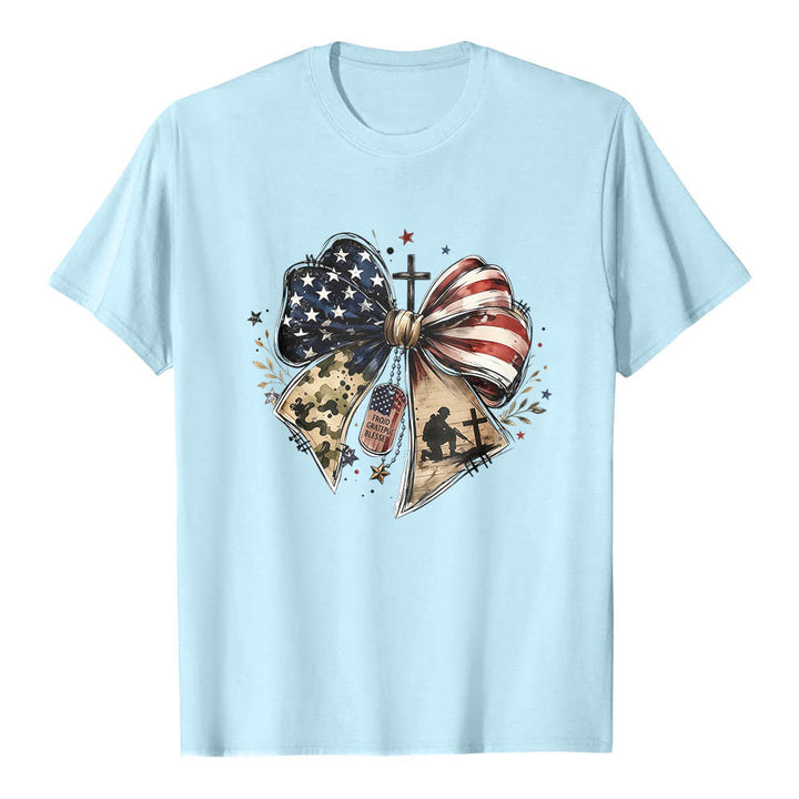 Christianartworkshop T-shirt classique à imprimé patriotique multi-panneaux avec nœud, croix, plaque militaire et étoile sur le devant - Bleu - 2XL - image 8