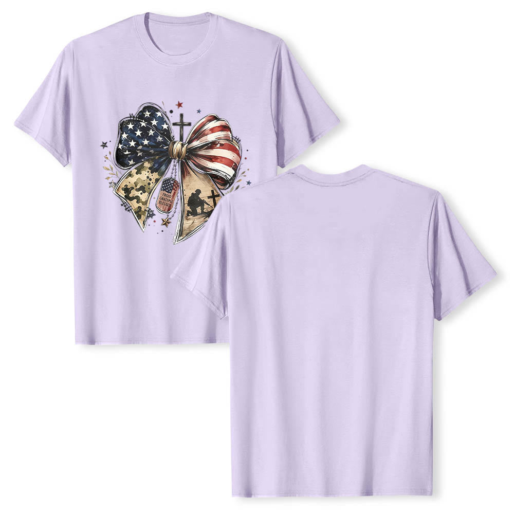 Christianartworkshop T-shirt classique à imprimé patriotique multi-panneaux avec nœud, croix, plaque militaire et étoile sur le devant - image 11