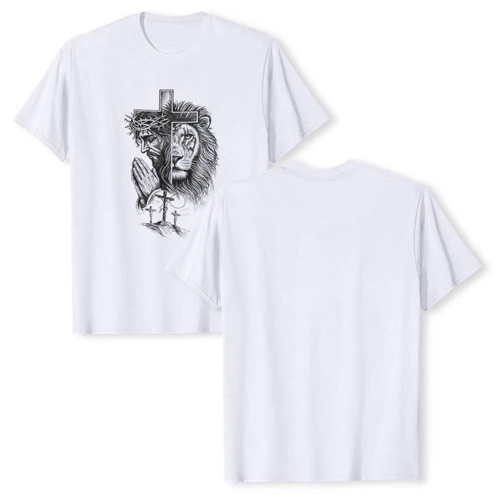 Christianartworkshop T-shirt classique imprimé sur le devant, représentant Jésus en prière avec un lion et une croix du Golgotha ​​(portrait divisé). - image 1