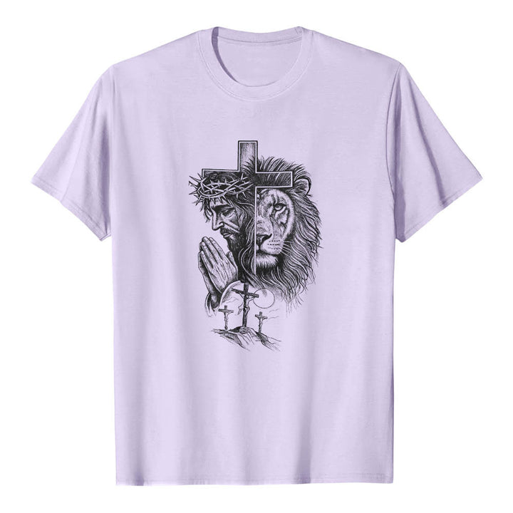 Christianartworkshop T-shirt classique imprimé sur le devant, représentant Jésus en prière avec un lion et une croix du Golgotha ​​(portrait divisé). - Violet - 2XL - image 12