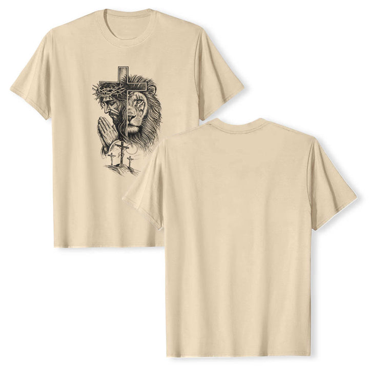 Christianartworkshop T-shirt classique imprimé sur le devant, représentant Jésus en prière avec un lion et une croix du Golgotha ​​(portrait divisé). - image 3