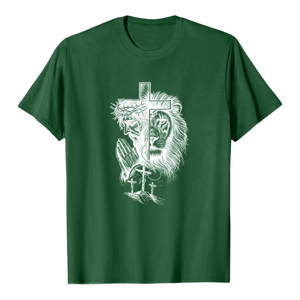 Christianartworkshop T-shirt classique imprimé sur le devant, représentant Jésus en prière avec un lion et une croix du Golgotha ​​(portrait divisé). - Vert foncé - 2XL - image 6