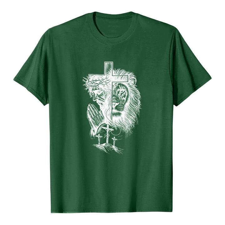 Christianartworkshop T-shirt classique imprimé sur le devant, représentant Jésus en prière avec un lion et une croix du Golgotha ​​(portrait divisé). - Vert foncé - 2XL - image 6