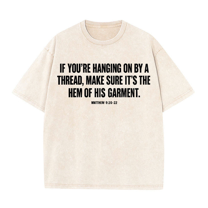 Christianartworkshop T-shirt délavé avec citation de Matthieu 9:20-22 : Femme saignante touchant le Christ, robe, dessin au trait, imprimé au dos. - image 4