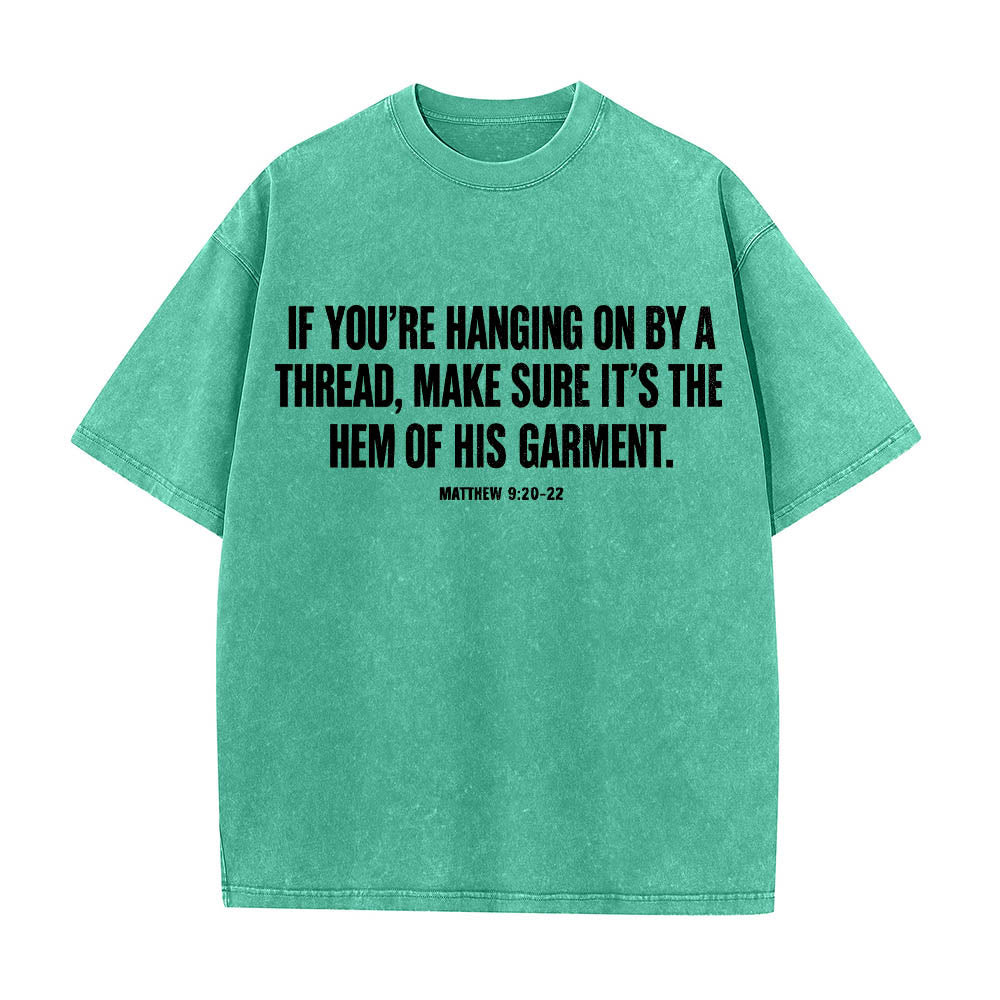 Christianartworkshop T-shirt délavé avec citation de Matthieu 9:20-22 : Femme saignante touchant le Christ, robe, dessin au trait, imprimé au dos. - image 16