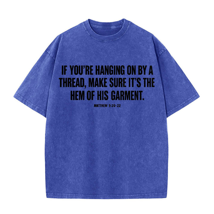 Christianartworkshop T-shirt délavé avec citation de Matthieu 9:20-22 : Femme saignante touchant le Christ, robe, dessin au trait, imprimé au dos. - image 13