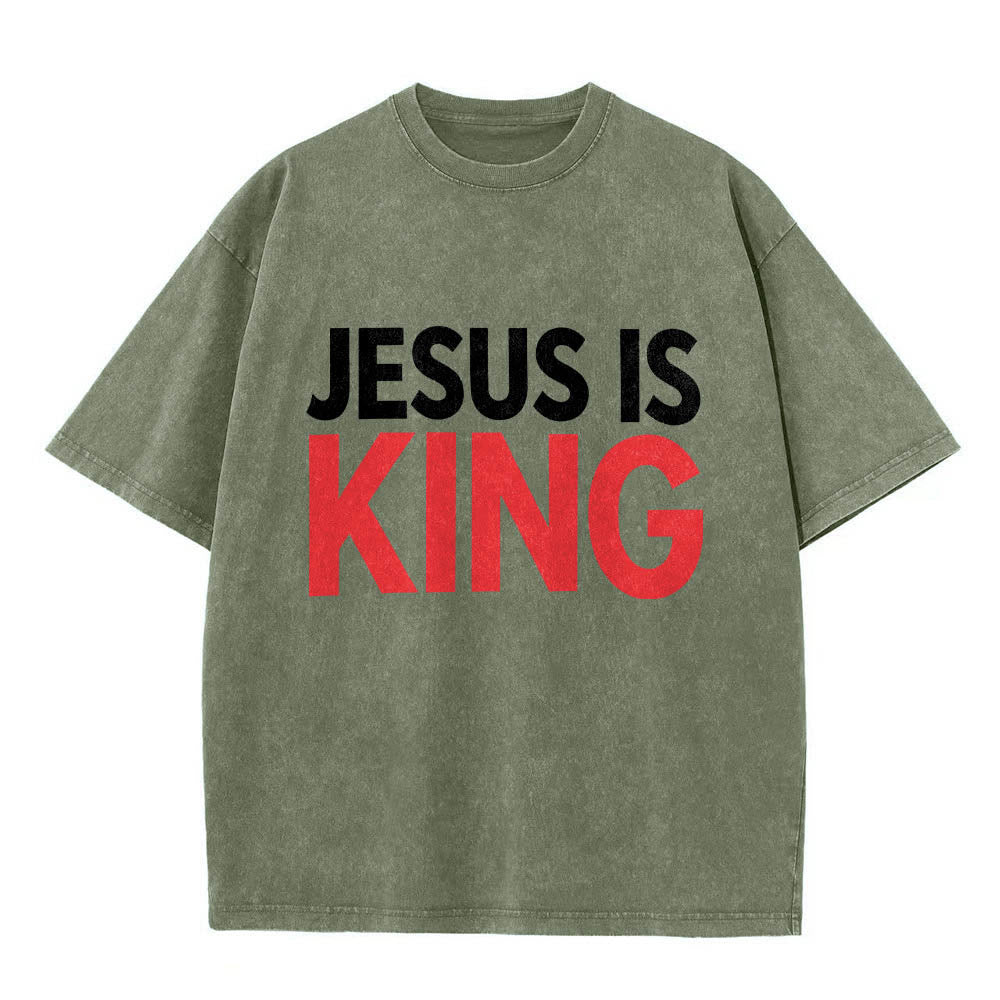 Christianartworkshop T-shirt délavé à imprimé typographique gras en blocs de deux niveaux « Jésus est roi » - Vert armée - 5XL - image 16